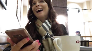 Slutty American mature takes it in her asshole for cash