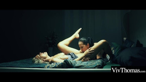 Mature lesbians cum together after playing with their meat holes