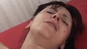 Skinny MILF with nice ass takes a hardcore fast pounding