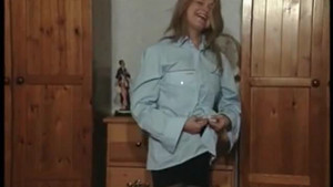 Mature lady poses on the bed in hot underwear and enjoys pussy masturbation