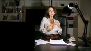 Busty cutie gives a blowjob before having her trimmed pussy stuffed